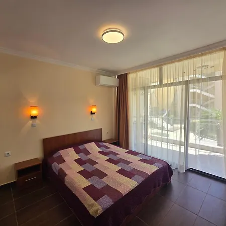 Dolche 2, Banana Tree Apartment Sveti Vlas