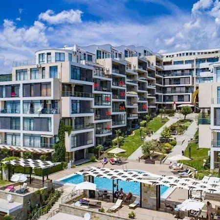 Dolche 2, Banana Tree