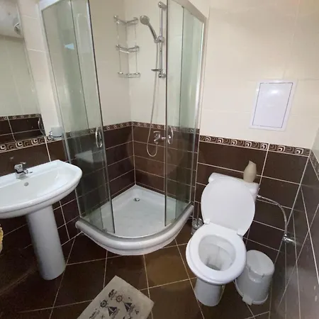 アパート Dolche 2, Banana Tree *